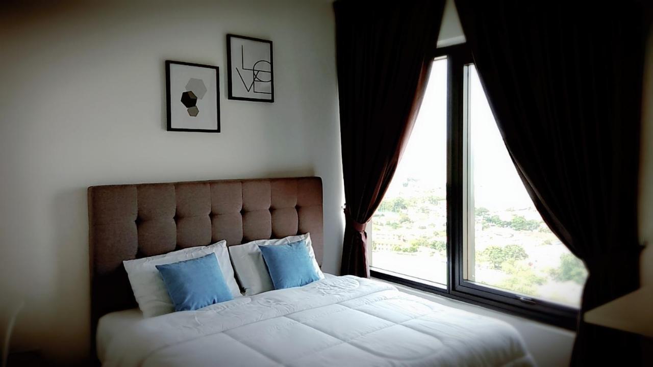Tropicana Suite@Jalan Macalister George Town Exterior photo